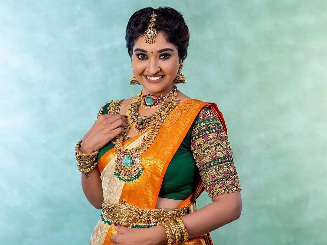 ''அஞ்சு மாசம் கர்ப்பமா இருக்கேன், கொரோனா தடுப்பூசியும் போட்டுக்கிட்டேன்!'' - நீலிமா இசை