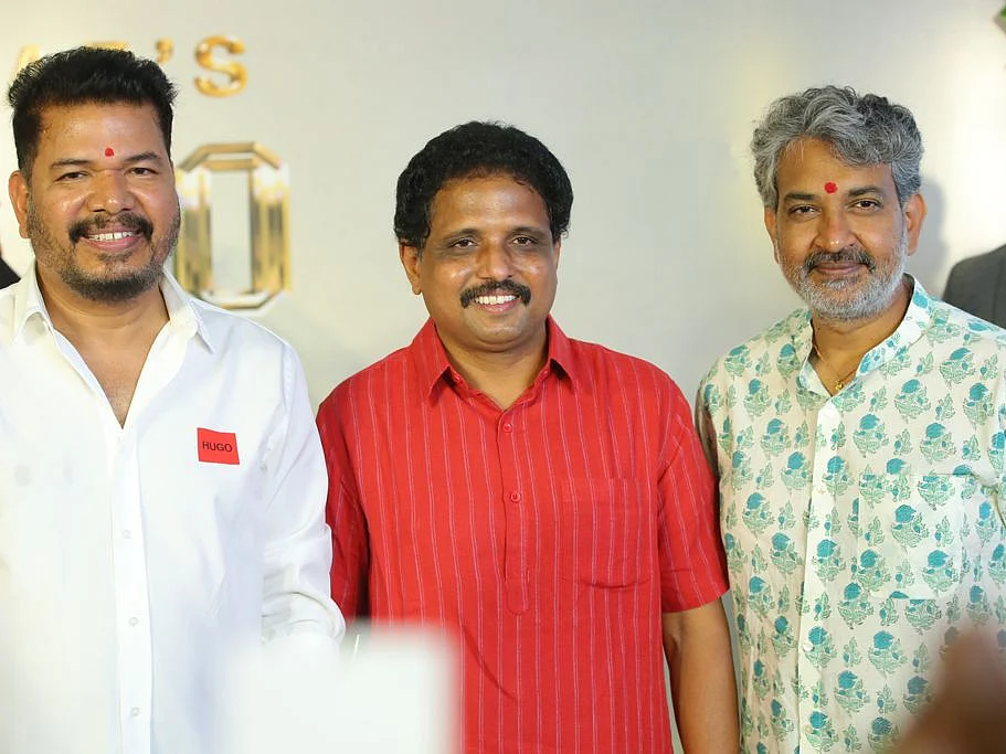 ஷங்கருடன் இணைந்த 'வேள்பாரி' சு.வெங்கடேசன்... ராம் சரண் படத்துக்கு திரைக்கதை வசனம் எழுதுகிறார்!
