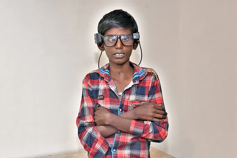 விழிகளில் வெளிச்சம் ஏற்றும் கருவி!