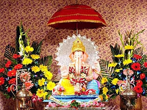 விநாயகர் சதுர்த்தி விழா ஆரம்பம்: மும்பையில் ஊர்வலம், நேரடி தரிசனத்தைத் தடுக்க 144 தடை உத்தரவு அமல்