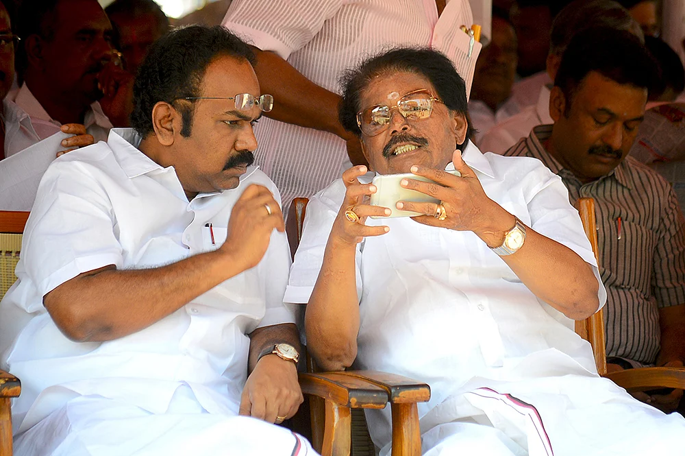 தென்னரசு, கே.கே.எஸ்.எஸ்.ஆர்.ராமச்சந்திரன்