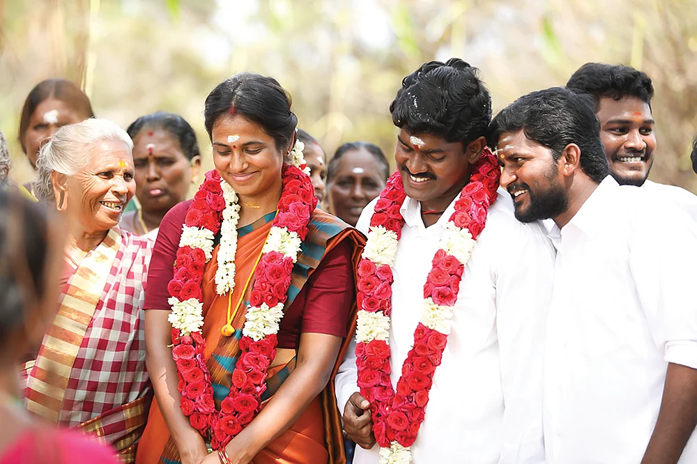 இராமே ஆண்டாலும் இராவணே ஆண்டாலும் - சினிமா விமர்சனம்