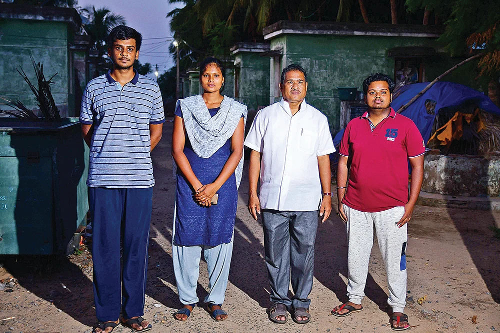 சங்கர், திவ்யா, உசேன், ஹரிகுமார்