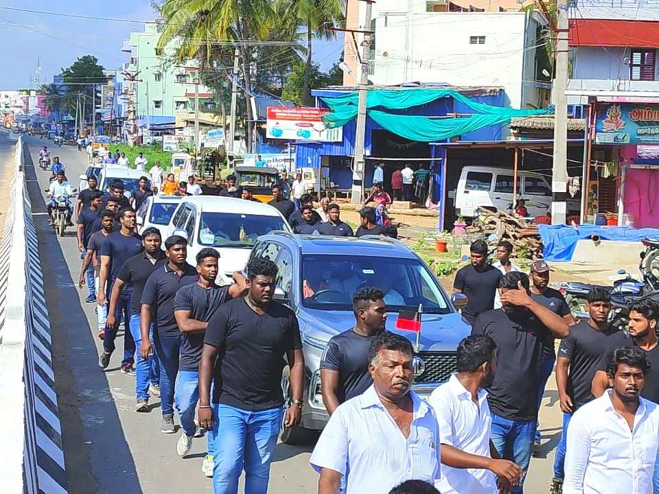 ஆம்னி பஸ்ஸில் வந்த பவுன்ஸர்கள்; திமுக-வுக்கு ஓட்டுப்போட்ட அதிமுக; திருப்பத்தூர் தேர்தல் களேபரம்