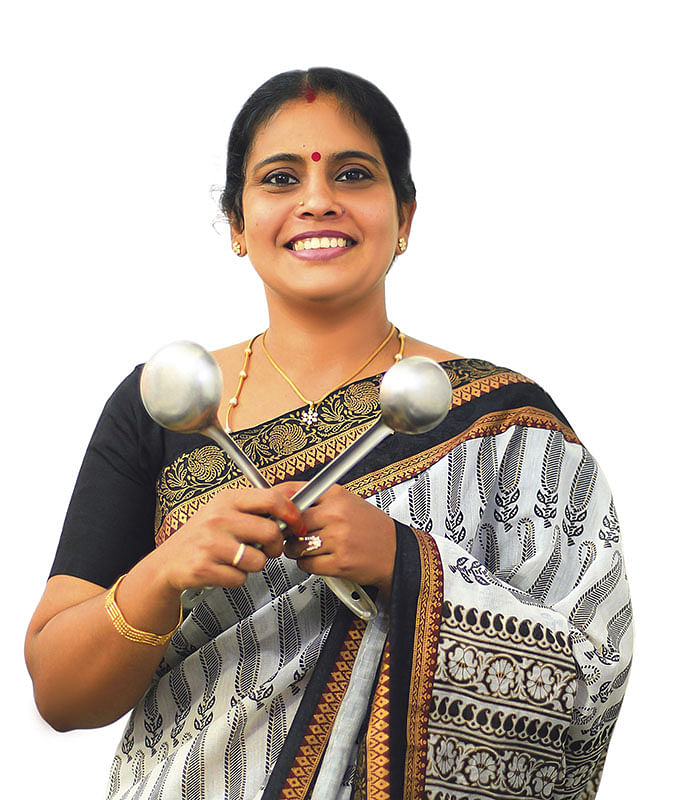 SHAREபட்டா பரம்பரை: சமைக்கவே தெரியாது; இப்போ சமையல் ராணி!