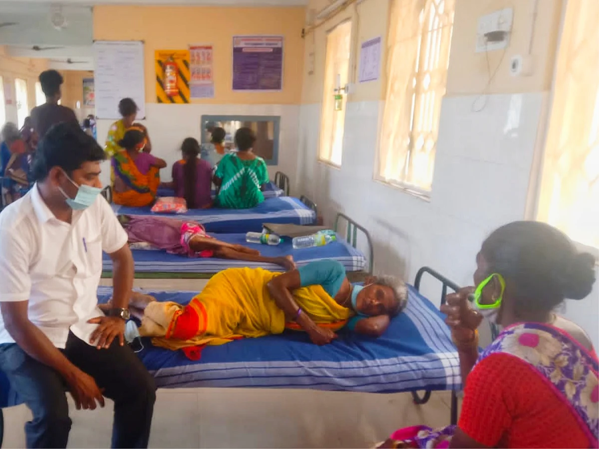 உசுரை கையில பிடிச்சுக்கிட்டிருக்கோம்! - முருகேசன் பெற்றோரைத் தாக்கியது வி.சி.க-வினரா?