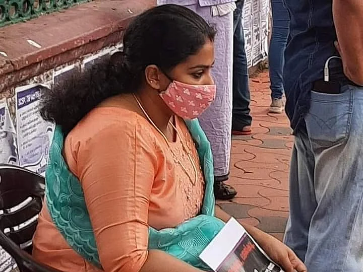 பிறந்த 3-ம் நாள் தாயிடமிருந்து பறிக்கப்பட்ட குழந்தை; போராடி மீட்ட அனுபமா!