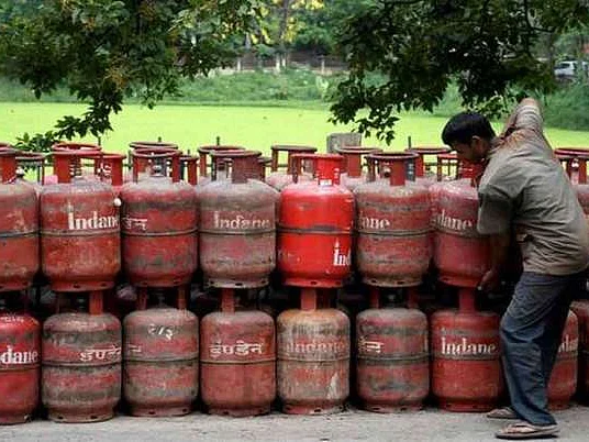 சமையல் எரிவாயுவிற்கு தற்போது எவ்வளவு மானியம் வழங்கப்படுகிறது? | Doubt of Common Man