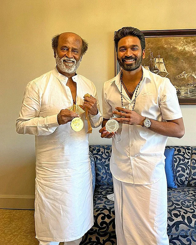 Dhanush: விருதுகள் குவிக்கும் குடும்பம்!