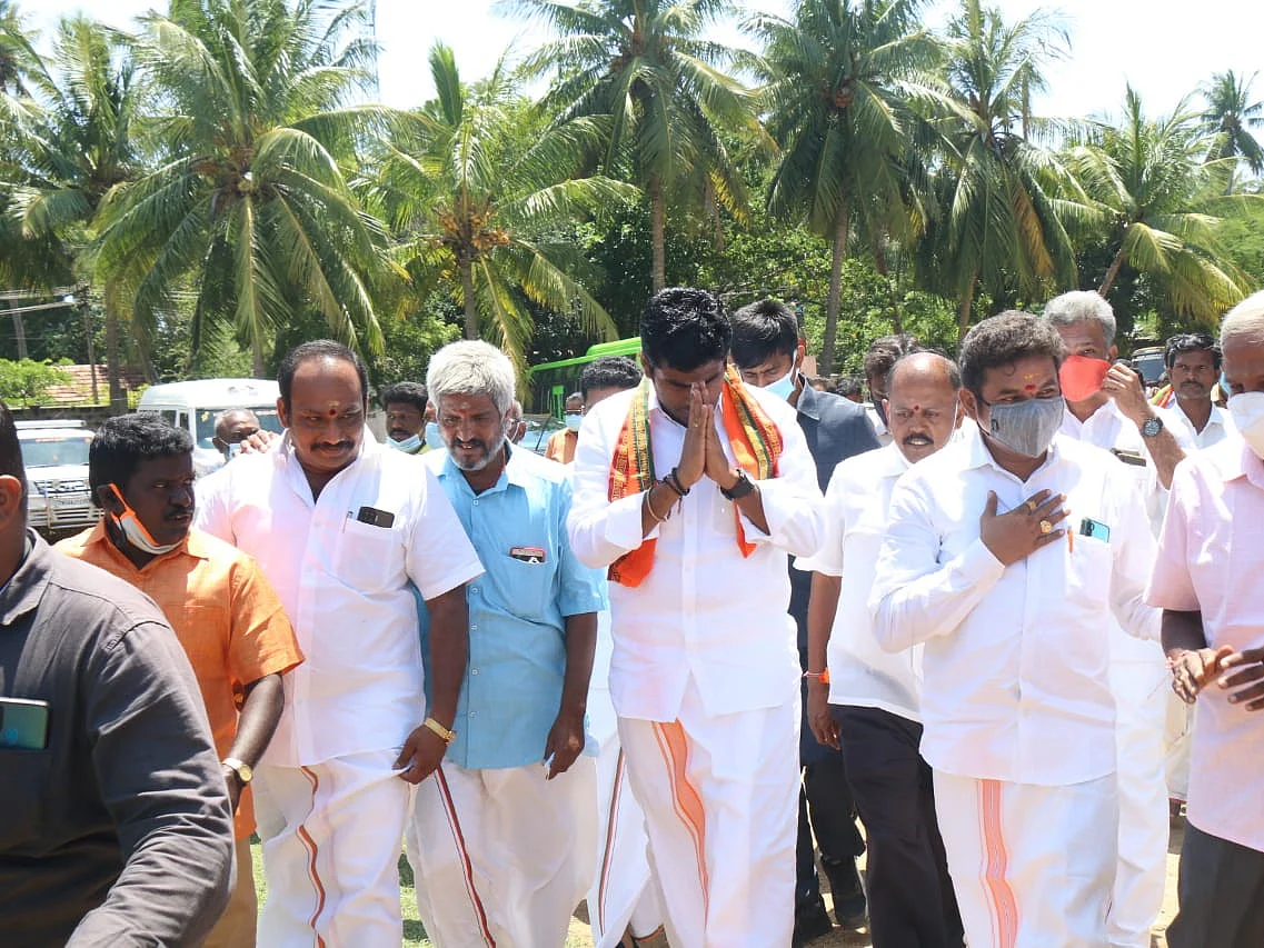 ``தகுதி இருந்தும், மக்களுக்கு மத்திய அரசின் திட்டங்கள் சென்று சேரவில்லை" - அண்ணாமலை