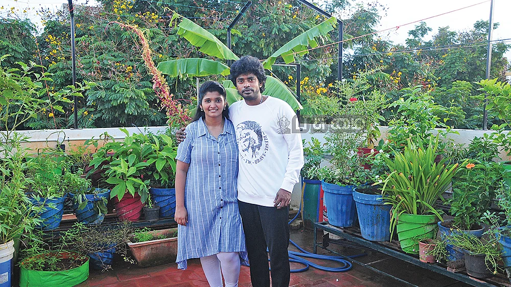 சாண்டி - டாரதி சில்வியா தம்பதி