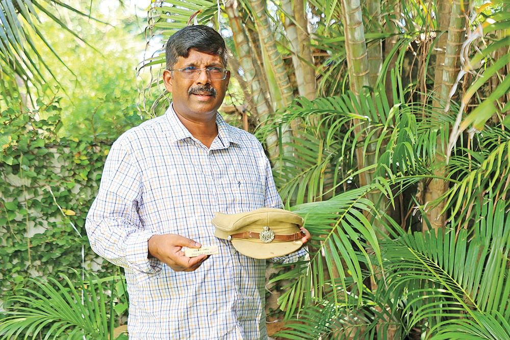 ரத்த சாட்சியான போலீஸ் தொப்பி!