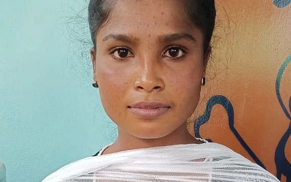 உள்ளாட்சித் தேர்தல்: `2 வாக்குகள் வித்தியாசத்தில் வெற்றி!’-கவனம் ஈர்த்த 22 வயது இளம் பட்டதாரிப் பெண்