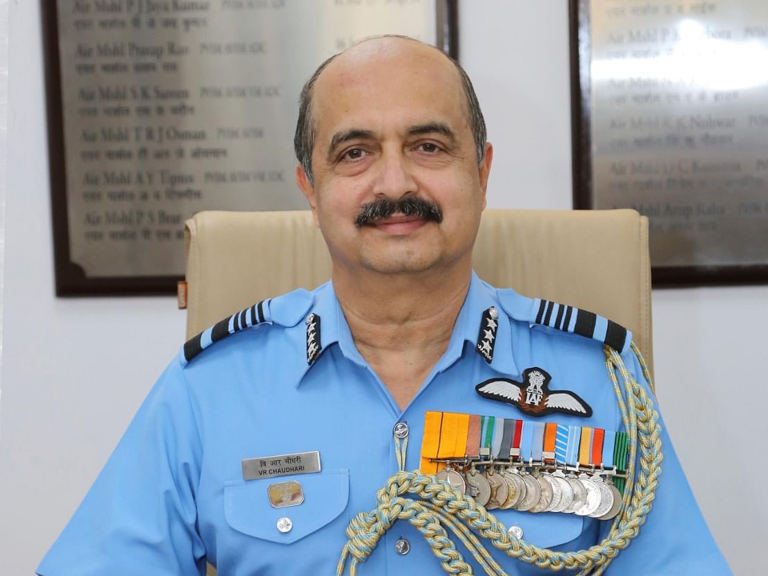 `விமானப்படை பெண் அதிகாரிக்கு இரு விரல் பரிசோதனை நடத்தவில்லை!' - விமானப்படைத் தலைமைத் தளபதி மறுப்பு