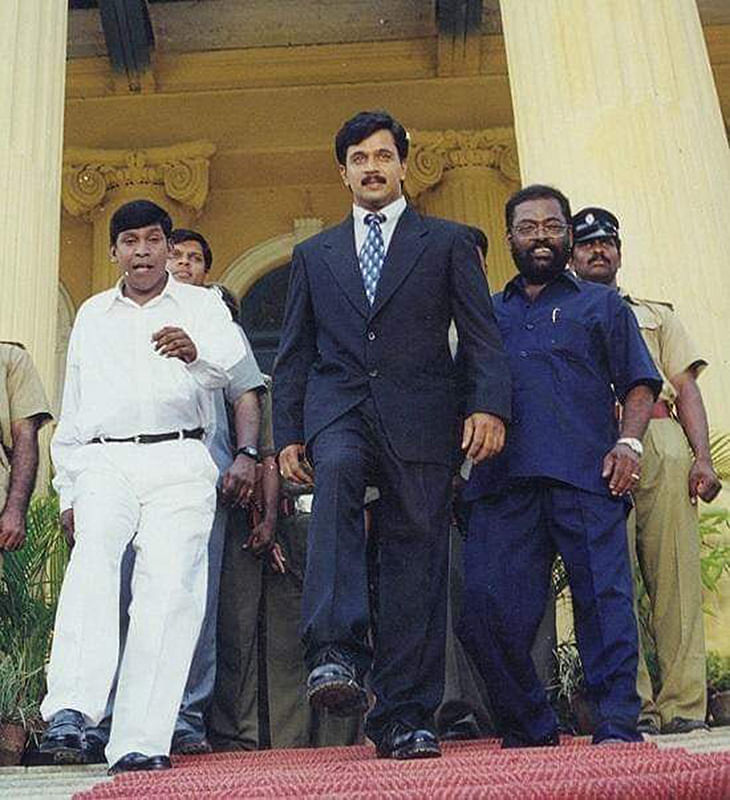 நடுவுல கொஞ்சம் லாஜிக்கைக் காணோம்!