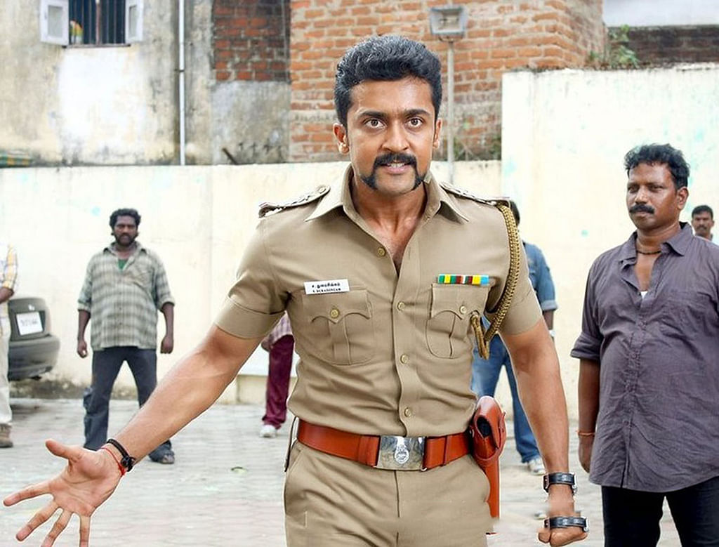 நடுவுல கொஞ்சம் லாஜிக்கைக் காணோம்!
