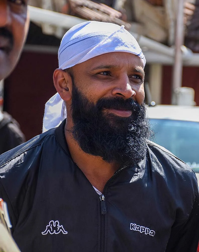“மூன்று மணி நேரம் யாருக்காகக் காத்திருந்தார் கனகராஜ்?” - அதிரவைக்கும் கொடநாடு மர்மங்கள்...