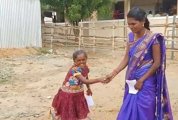 வாழ்த்து தெரிவித்த மயிலம்மாள்