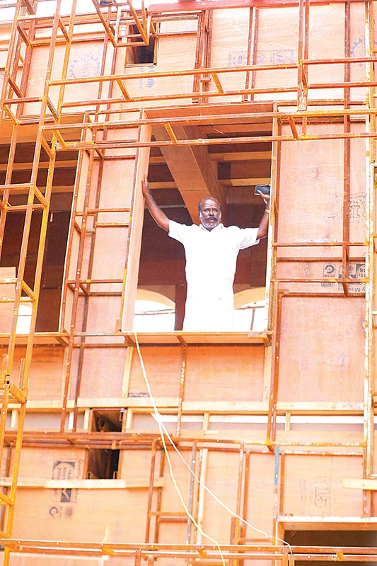 “கமல் கேள்வி கேட்கலைன்னா அதுவே பாராட்டுதான்!”