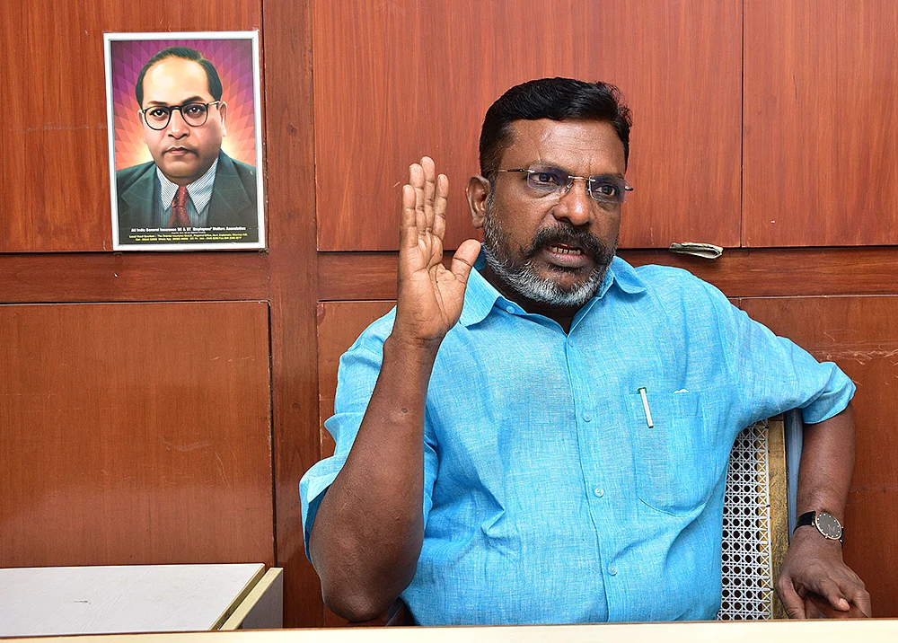 “என் 32 வருட அரசியல் வாழ்க்கையை காலி செய்ய நினைக்கிறார்கள்!”