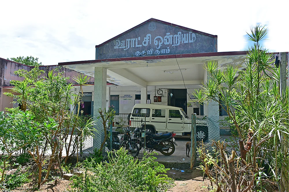 ஓர் ஊராட்சி ஒன்றியம்... இரண்டு மாவட்டங்கள்... விநோத சிக்கலில் 12 கிராம மக்கள்!