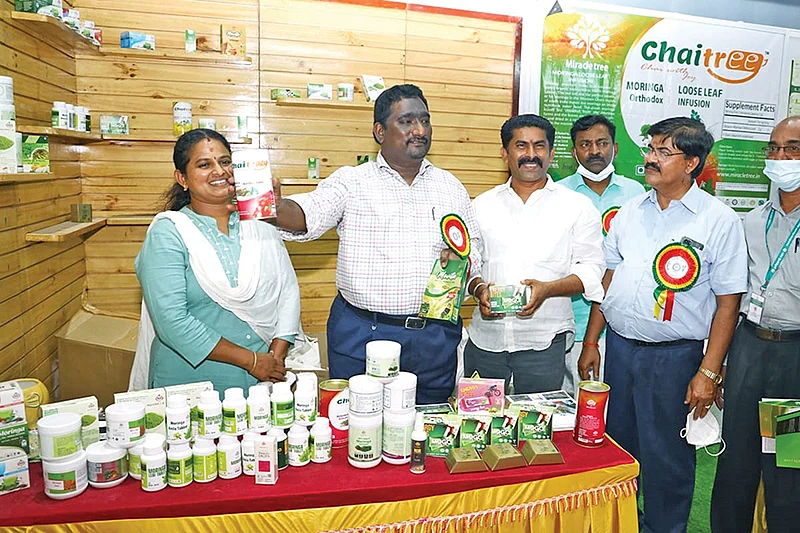 முருங்கை மதிப்புக்கூட்டல் பொருள்கள்