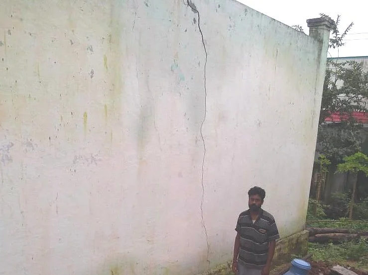 வேலூர்: `அதிகாலையில் நில அதிர்வு; வீடுகளில் விரிசல்!' - மக்கள் அச்சம்