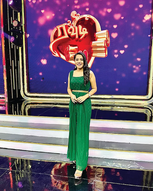 விகடன் TV: ஆங்கர் to ஆக்டர்... எக்ஸாம் எழுதாததால் ஆங்கர் ஆனேன்!”