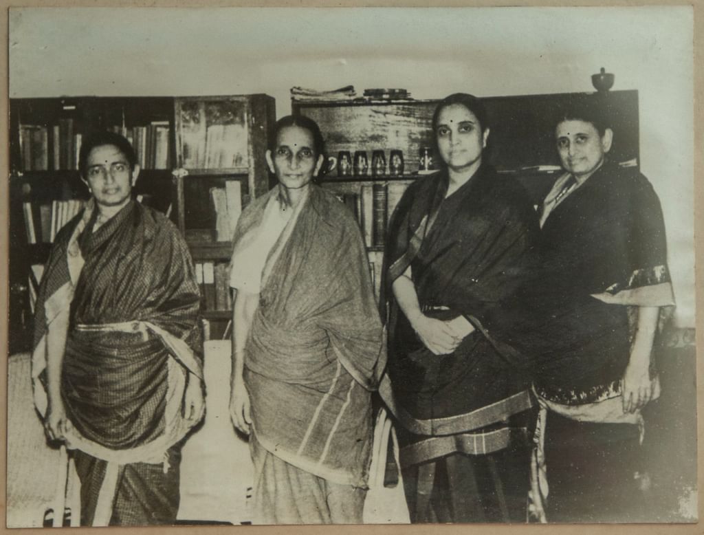 குமுதினி குடும்ப உறுப்பினர்கள்
