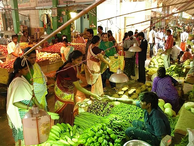 `பணவீக்கத்தால் மே மாதத்தில் உணவுப் பொருள்களின் விலைவாசி மேலும் உயரும்!' - எச்சரிக்கும் ரிசர்வ் வங்கி