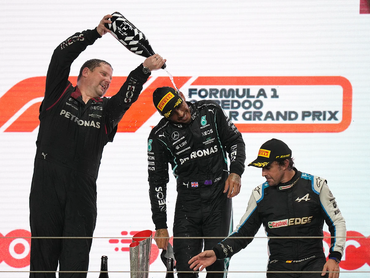 Qatar GP: 7 வருடங்களுக்குப் பிறகு போடியத்தில் அலோன்சோ, முதலிடத்தில் ஹாமில்ட்டன்!