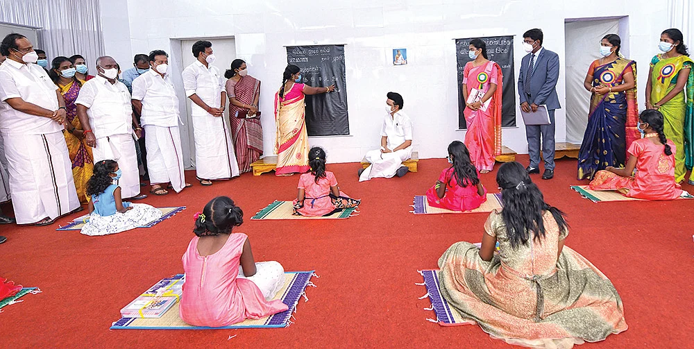 ‘இல்லம் தேடி கல்வி’ சர்ச்சைகள் சரியா?