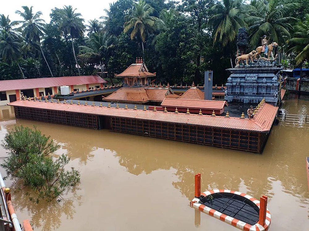 வெள்ளக்காடாய் கன்னியாகுமரி
