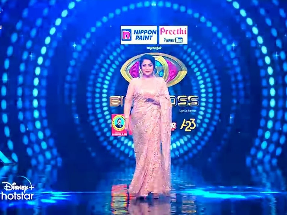 ``இன்னும் இரண்டு வாரங்களுக்கு நான்தான்!” ரம்யா கிருஷ்ணன் விகடனுக்கு கொடுத்த அப்டேட்!