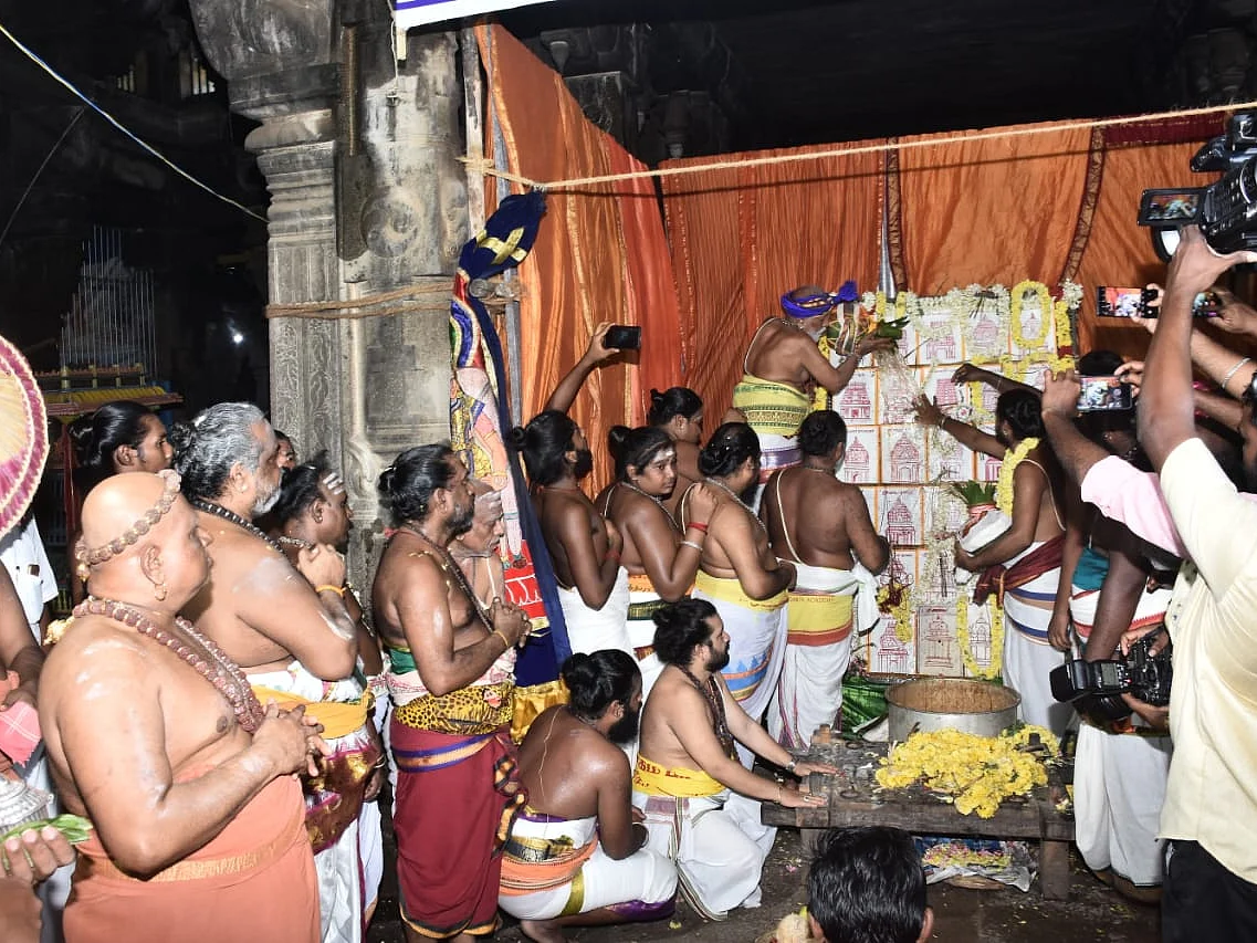 மயிலாடுதுறை மாயூரநாதர் கோயில் திருப்பணிகள் தொடக்கம் - திருவாவடுதுறை ஆதீனகர்த்தர் பங்கேற்பு