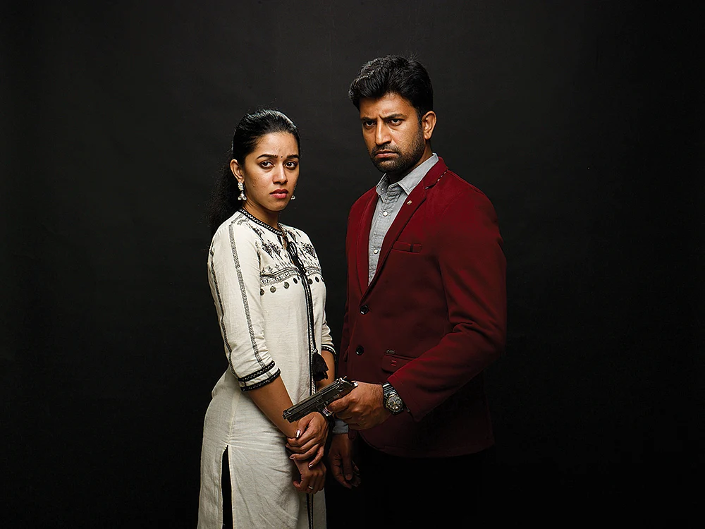 ஒரே நாளுக்குள்ளேயே திரும்பத் திரும்ப வாழும் ஹீரோ!