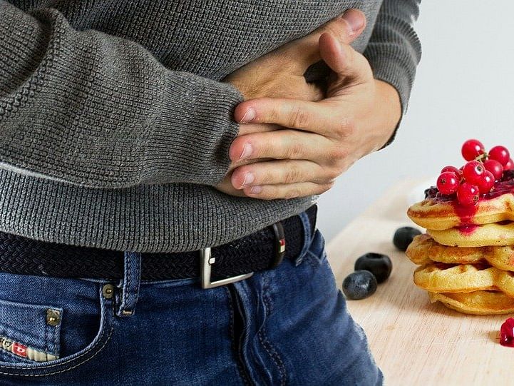 அதிகரிக்கும் Food Poisoning பிரச்னை; மருத்துவமனையில் குவியும் மக்கள்; என்ன காரணம்?