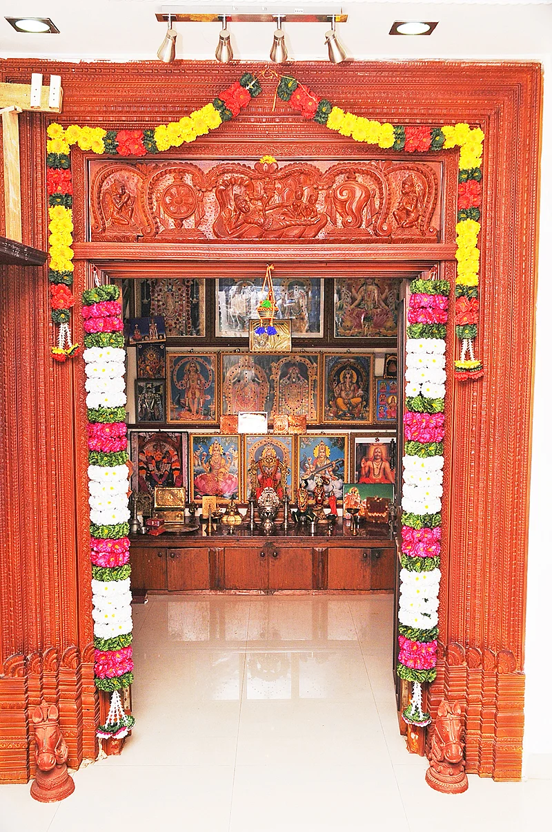 உங்கள் வீட்டில்
இறைசக்தி நிறைந்திருக்க...