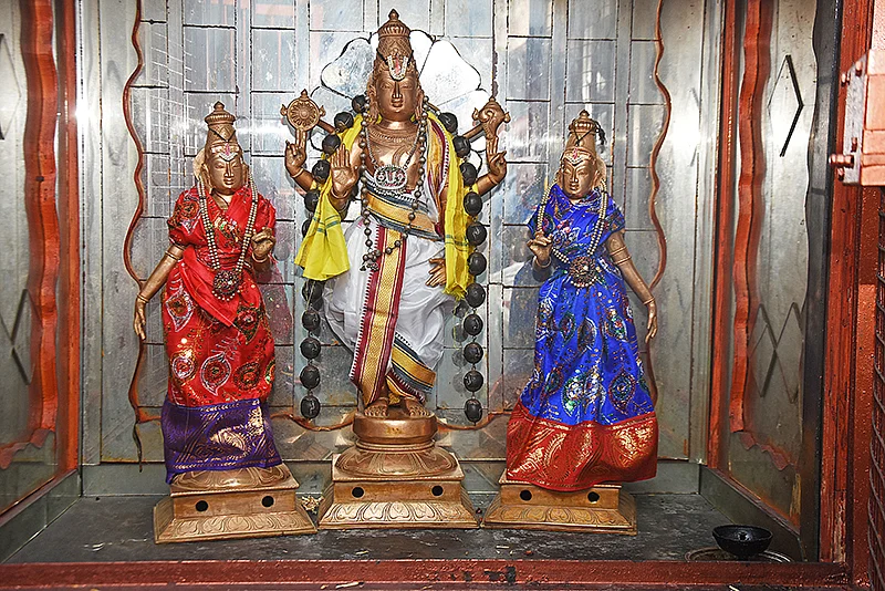 அணையாத அருள் ஒளி!