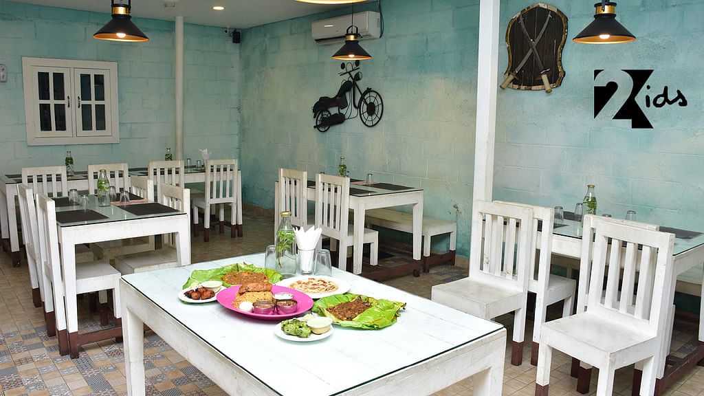 உஸ்தாத் HOTEL