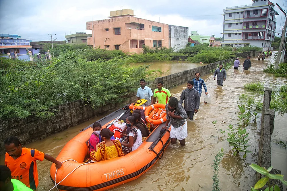 வெள்ளக்காடாய் கன்னியாகுமரி