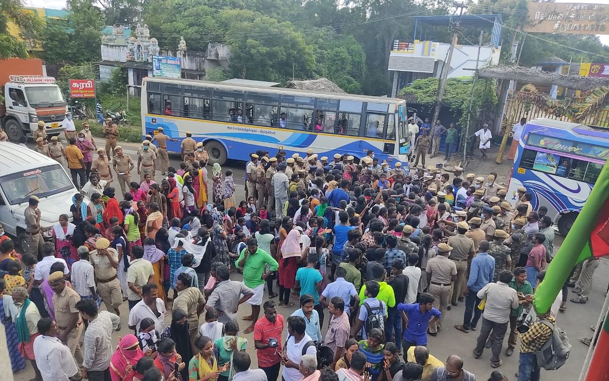திண்டுக்கல்: மாணவிகளுக்கு பாலியல் தொந்தரவு? - தனியார் கல்லூரி தாளாளர் மீது போலீஸ் வழக்கு பதிவு!