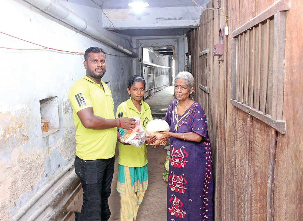“உணவு கொடுத்தோம்... உயிர் வளர்த்தோம்!”