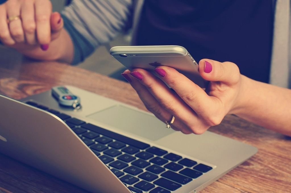 Mobile phone in hands (Representational Image)