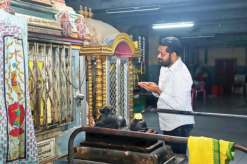 `நான் நானாக இருக்க
பாபாவே காரணம்!'