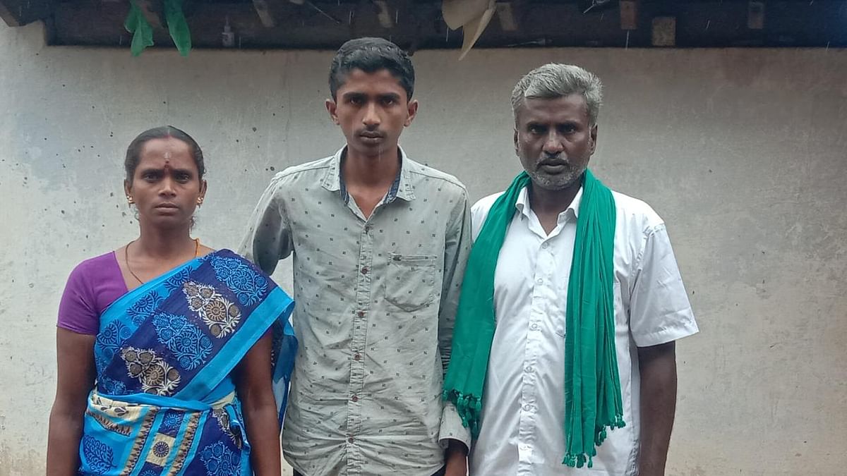 JEE தேர்வில் வெற்றி பெற்ற அருண்குமார்