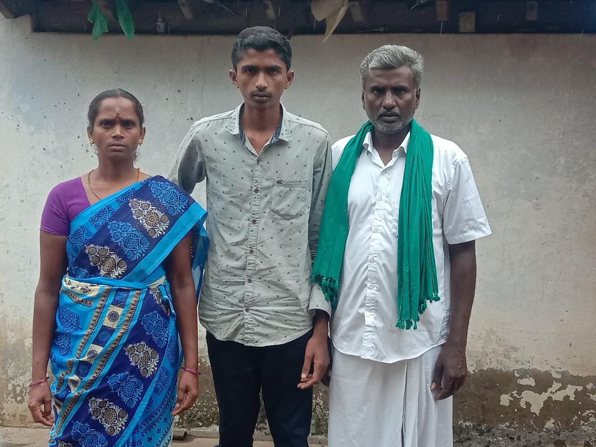 அரசுப்பள்ளி டு ஐ.ஐ.டி: கூலி வேலை செய்யும் குடும்பம்; வறுமையிலும் சாதித்த அருண் குமாரின் கதை!