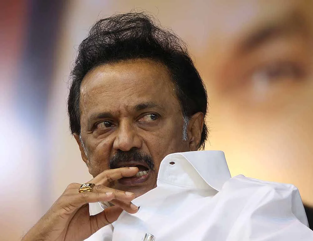 பதுங்கும் தி.மு.க - அச்சமா... வியூகமா?