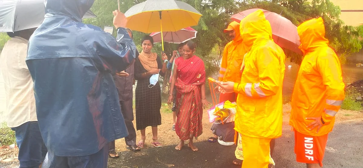 பேரும்பாக்கத்தில் மீட்புப் பணி