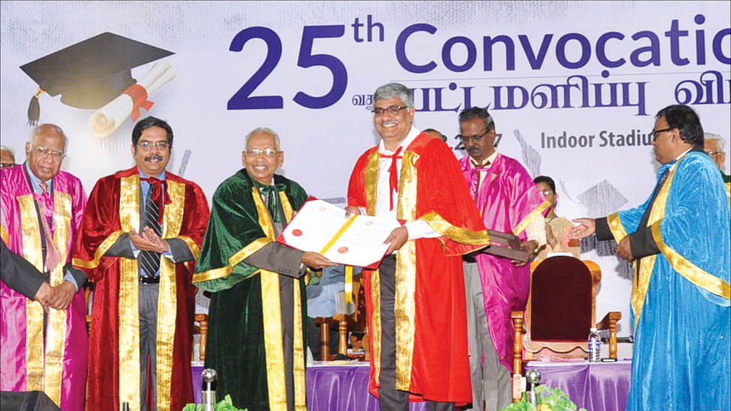 பெரியார் மணியம்மை பல்கலைக்கழகத்தின் மதிப்புறு முனைவர் பட்டம்